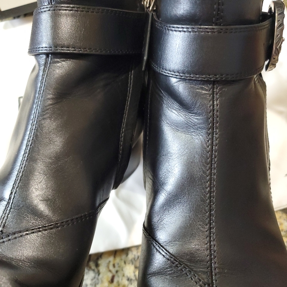gucci bootie,  size 39. Used in great condition. - Picture 6 of 16